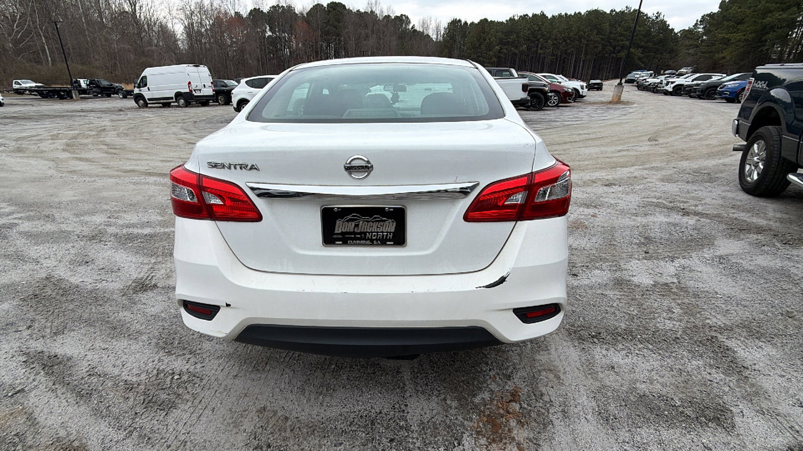 Used 2017 Nissan Sentra S image 9