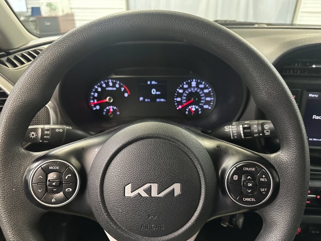 Used 2022 Kia Soul LX FWD image 9