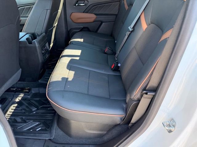 Used 2024 GMC Canyon AT4 image 10