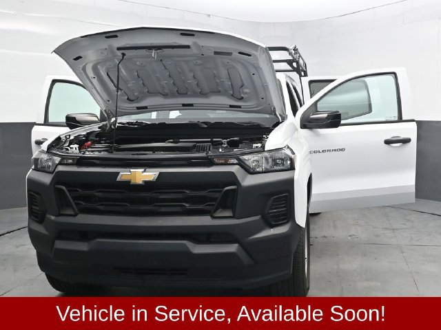 Used 2024 Chevrolet Colorado W/T w/ Safety Package RWD image 43