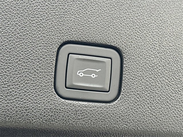 Used 2025 Cadillac XT6 Sport w/ Technology Package image 20