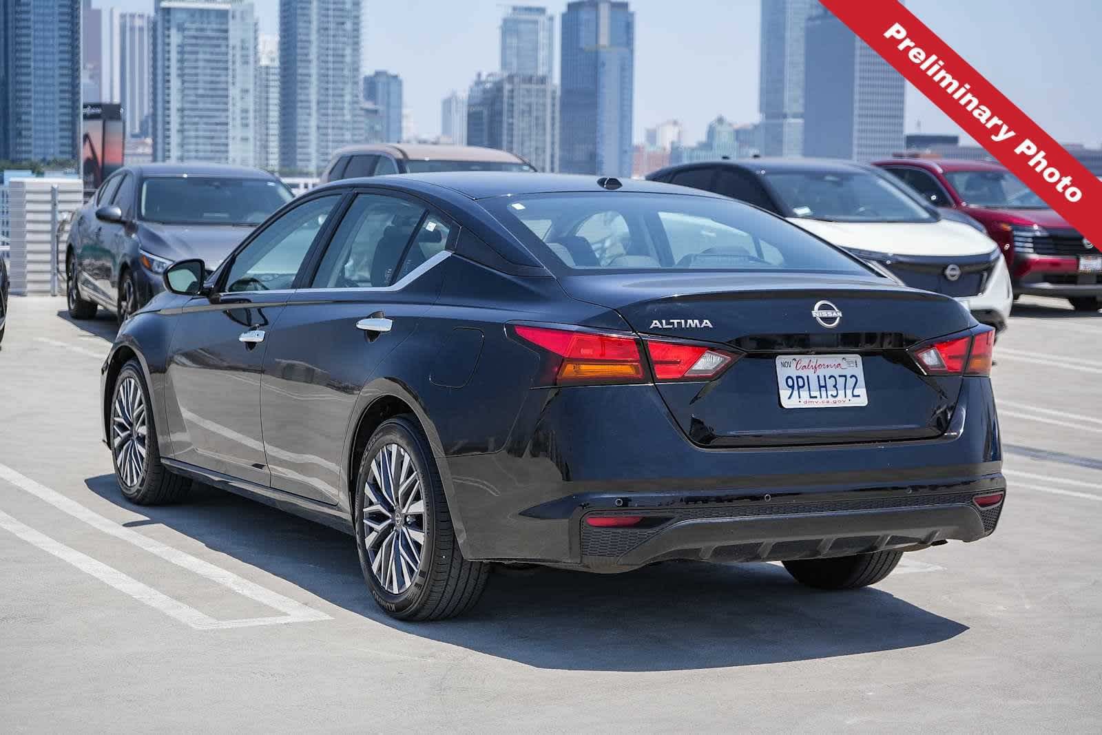 Used 2025 Nissan Altima 2.5 SV FWD image 8
