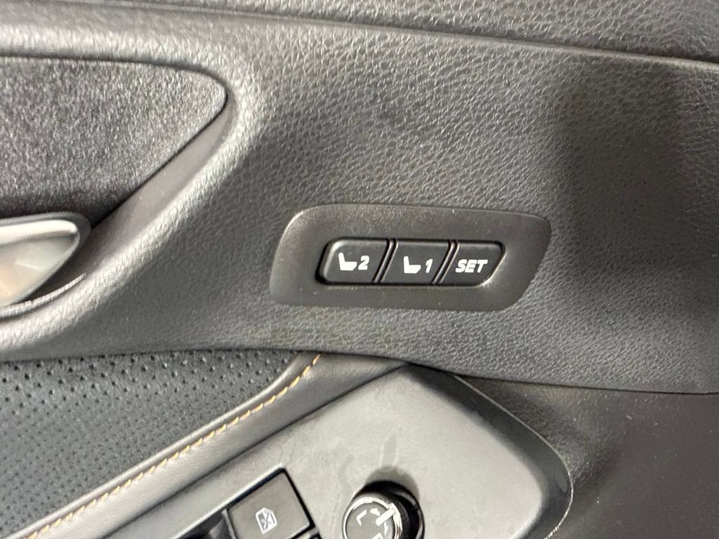 Used 2022 Toyota Avalon Touring w/ Advanced Safety Package FWD image 13