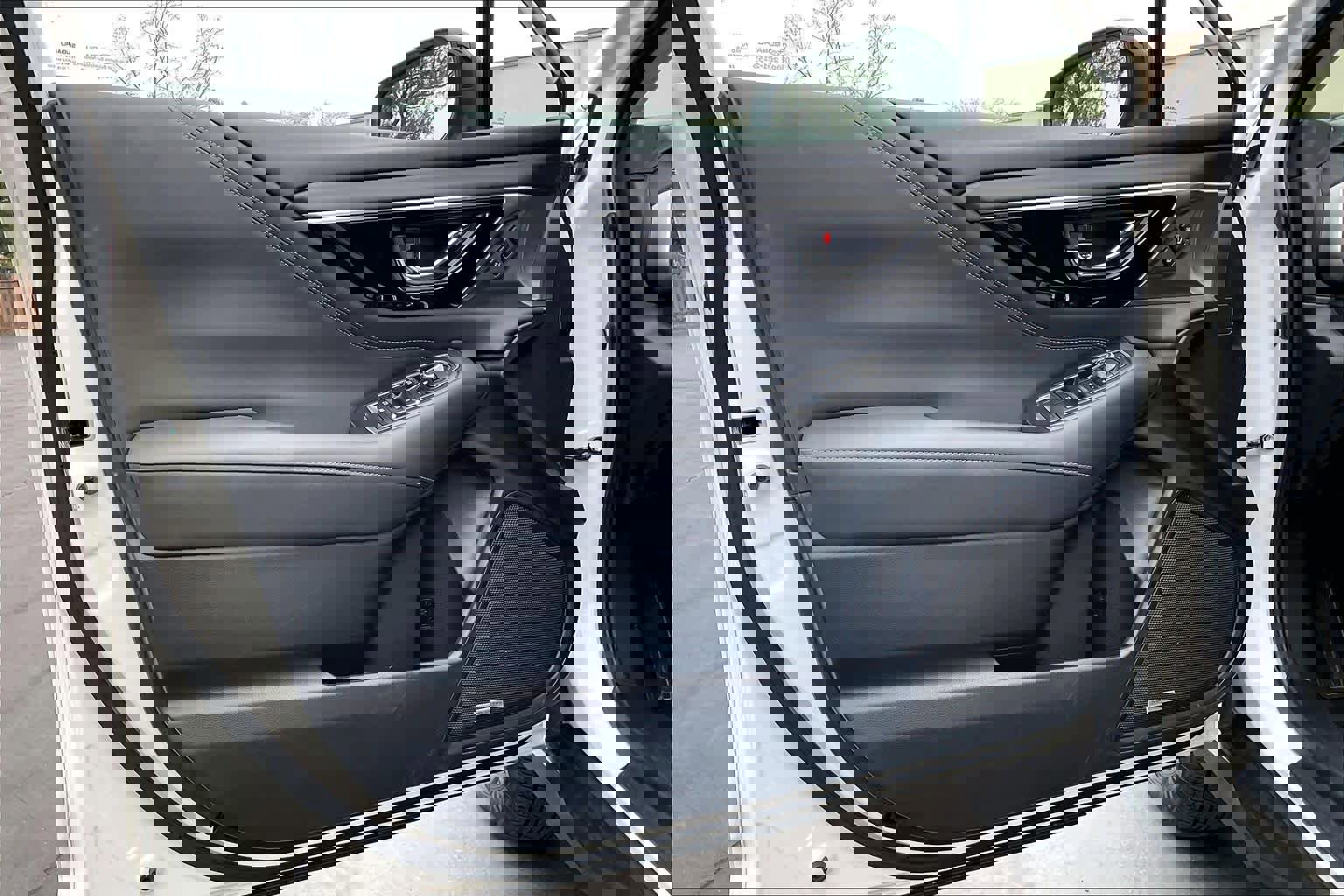 Used 2023 Subaru Outback Limited image 26