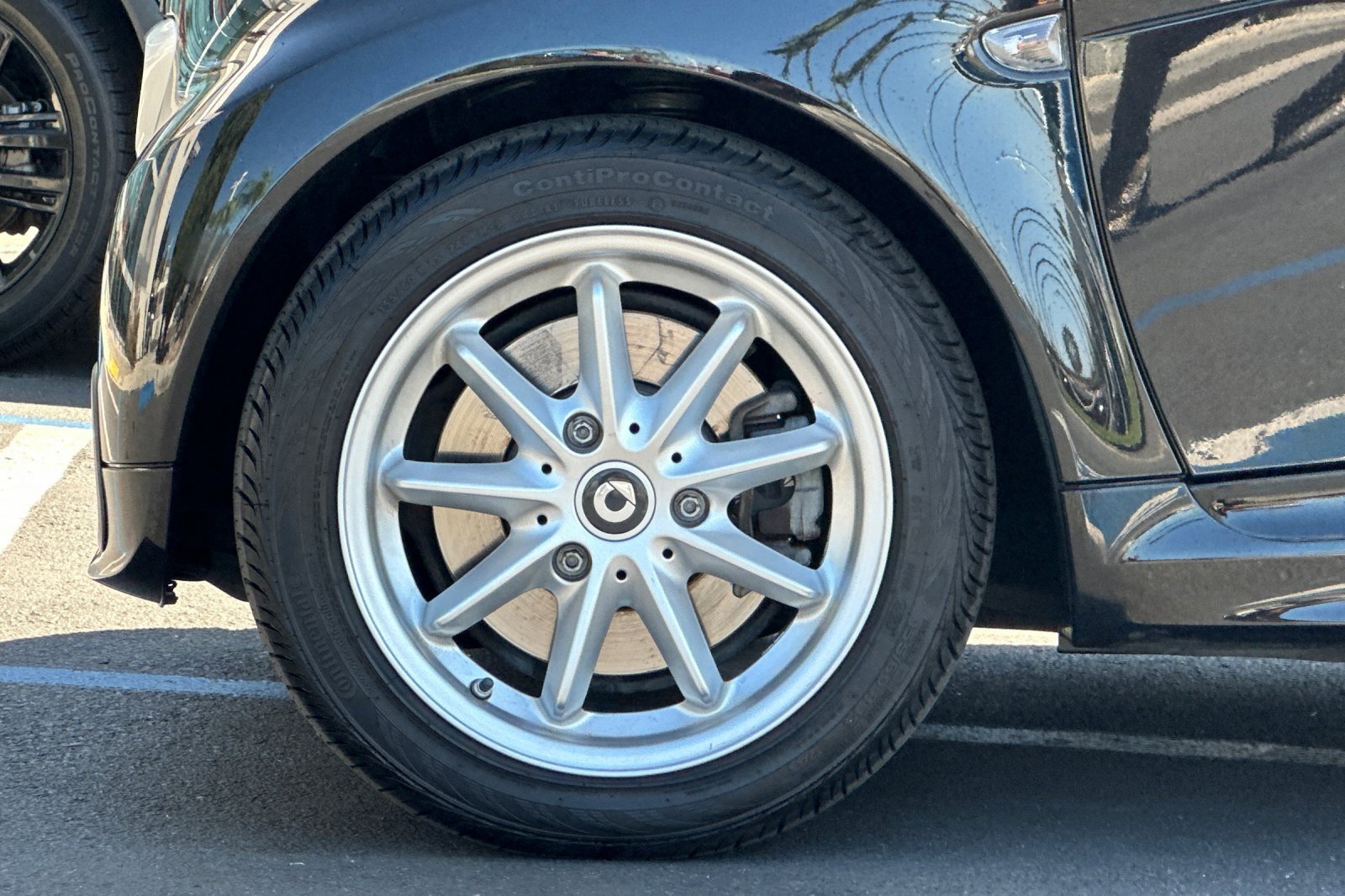 Used 2016 smart fortwo passion image 21