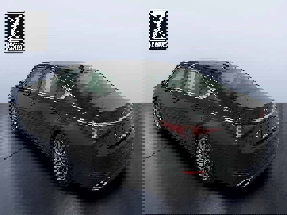 Used 2025 Lexus ES 350 Ultra Luxury image 4