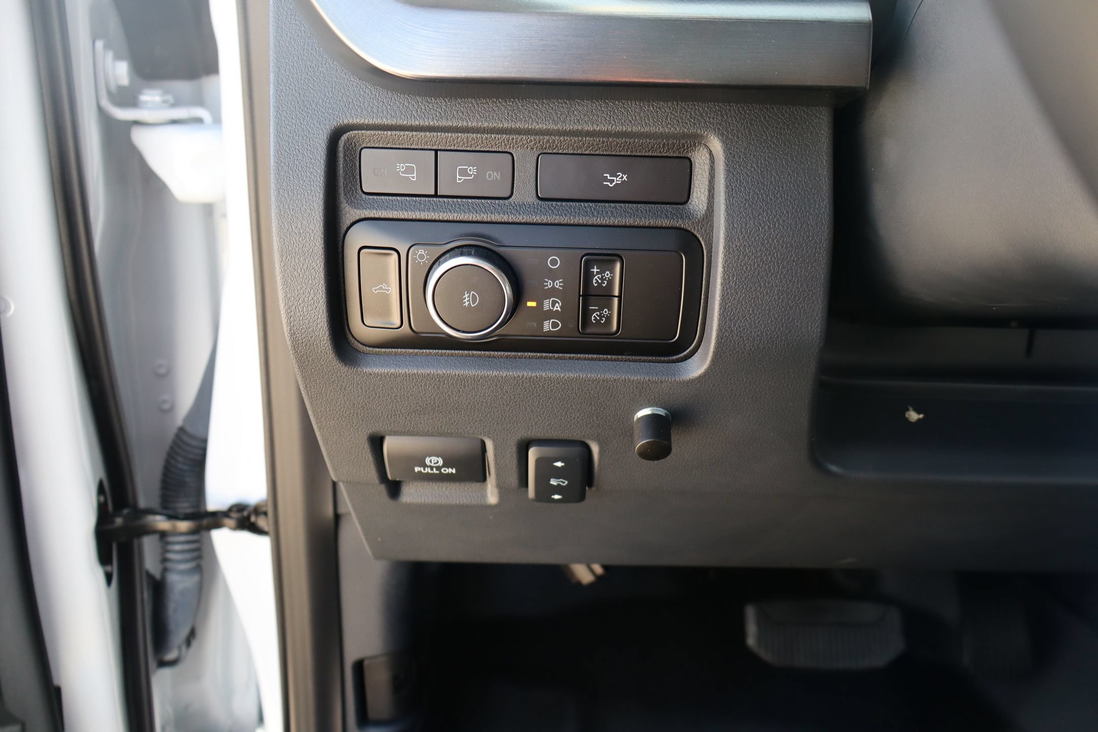 Used 2023 Ford F350 Lariat w/ Lariat Ultimate Package AWD/4WD image 14