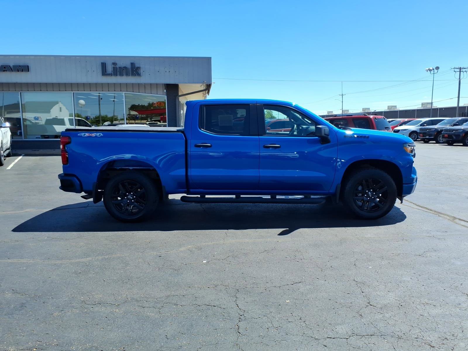 Used 2023 Chevrolet Silverado 1500 Custom w/ LPO, Dark Essentials Package AWD/4WD image 7