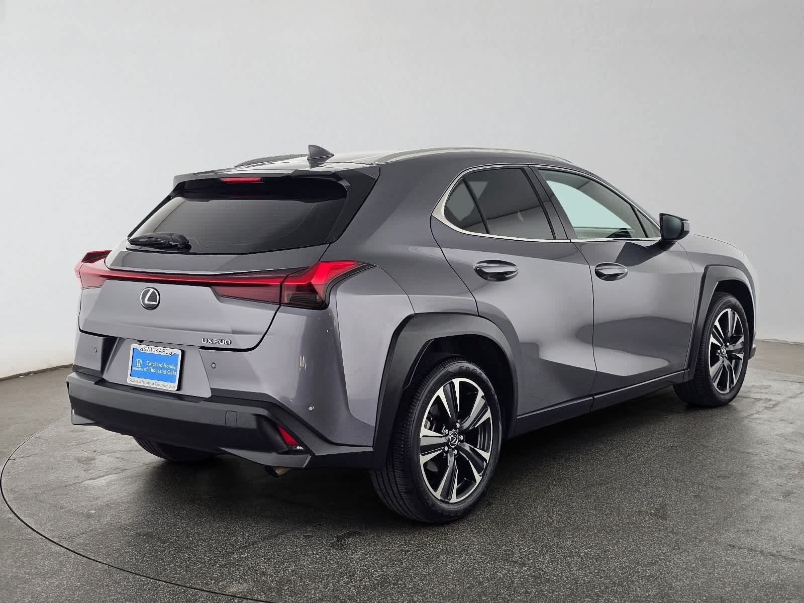 Used 2021 Lexus UX 200 w/ Accessory Package (Z2) FWD image 3