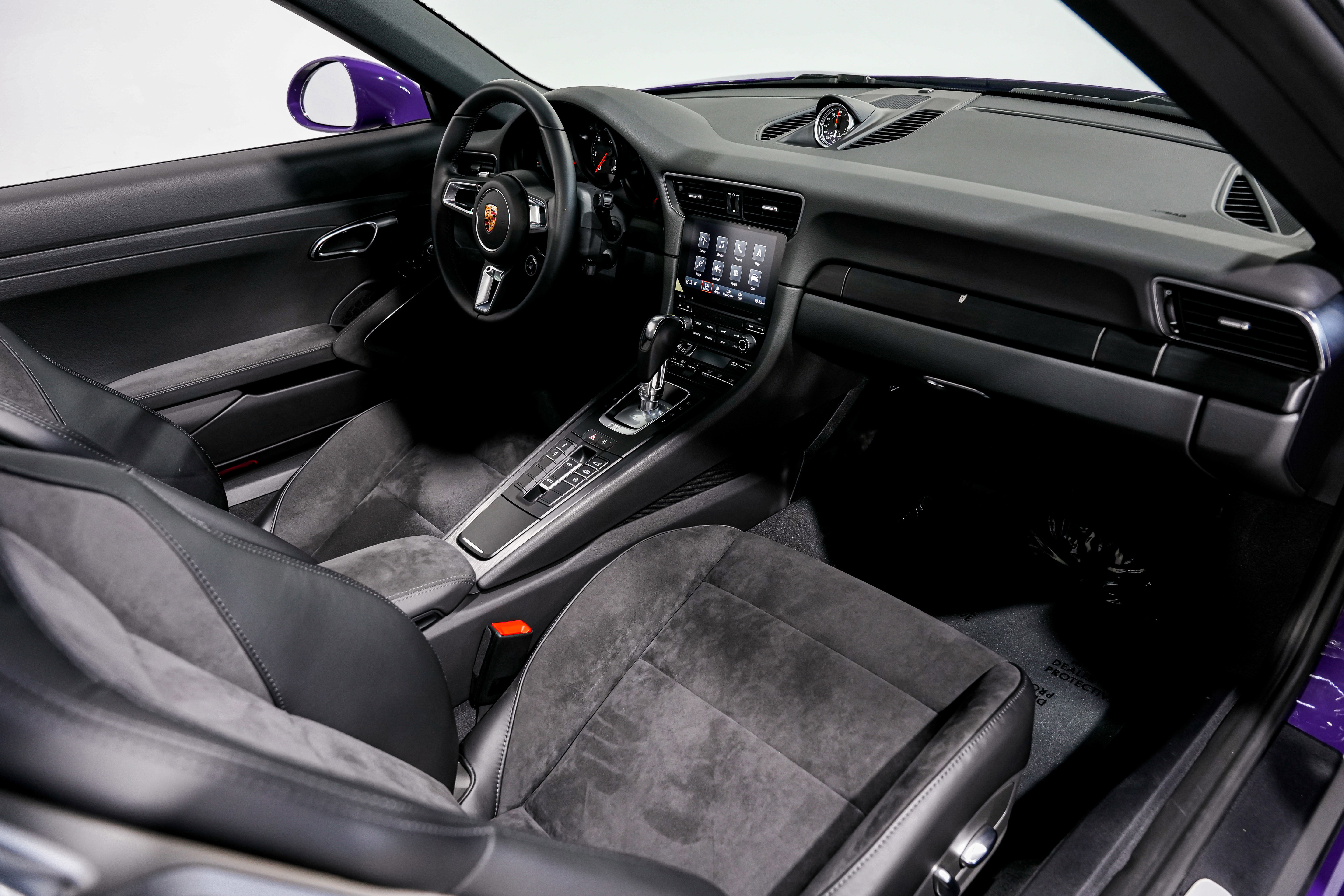 Used 2018 Porsche 911 Targa 4 GTS image 28