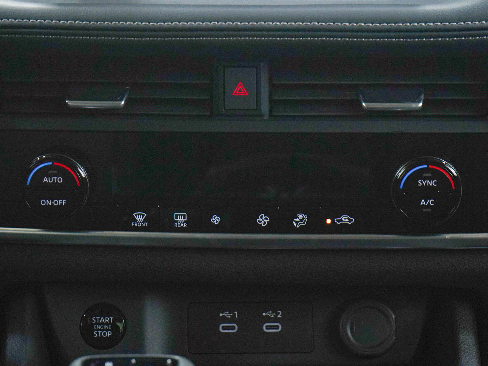 Used 2025 Nissan Rogue SV image 15