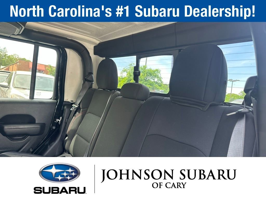 Used 2022 Jeep Gladiator Rubicon w/ Cold Weather Group AWD/4WD image 19