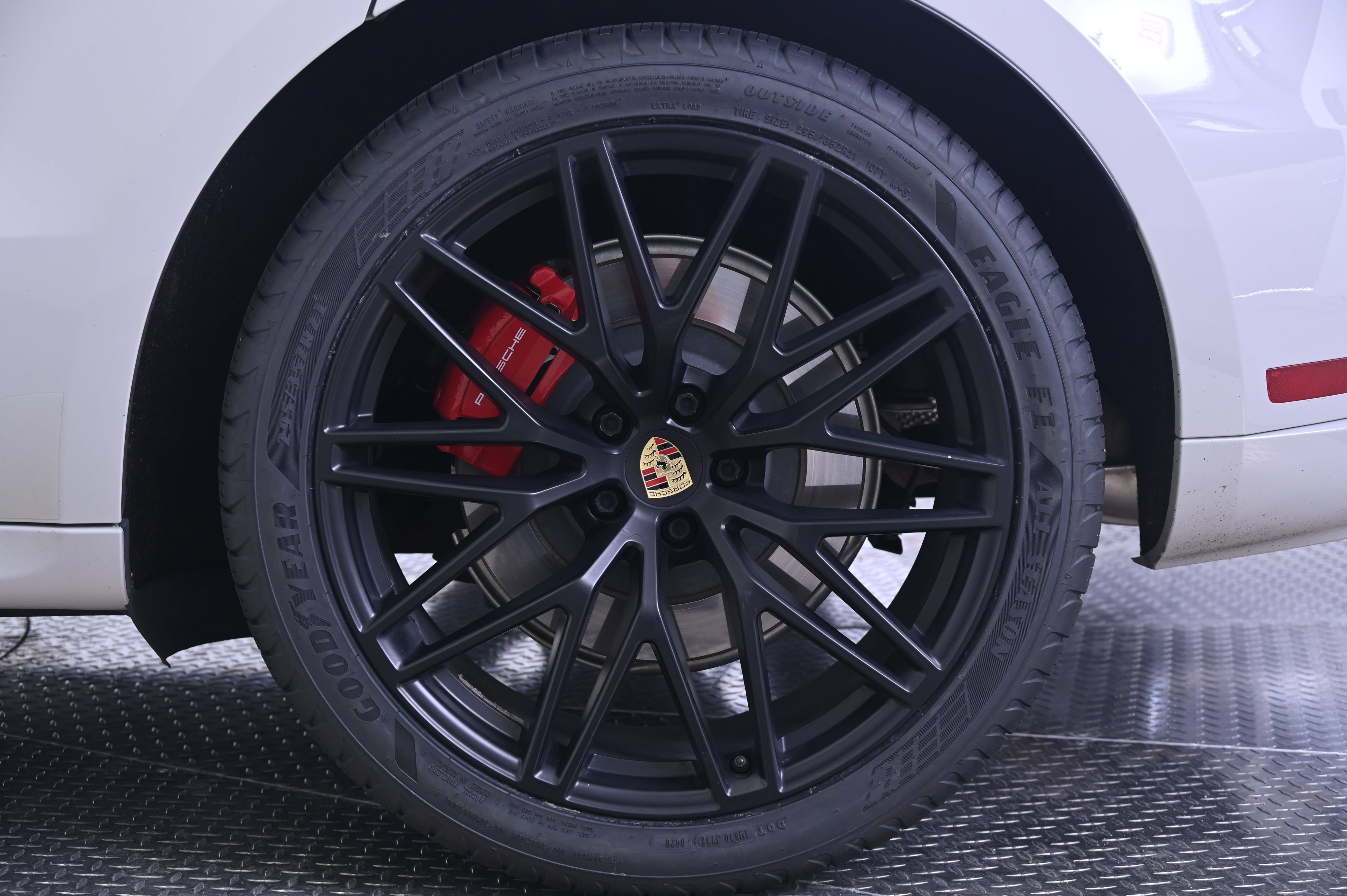 Certified 2022 Porsche Macan GTS AWD/4WD image 12