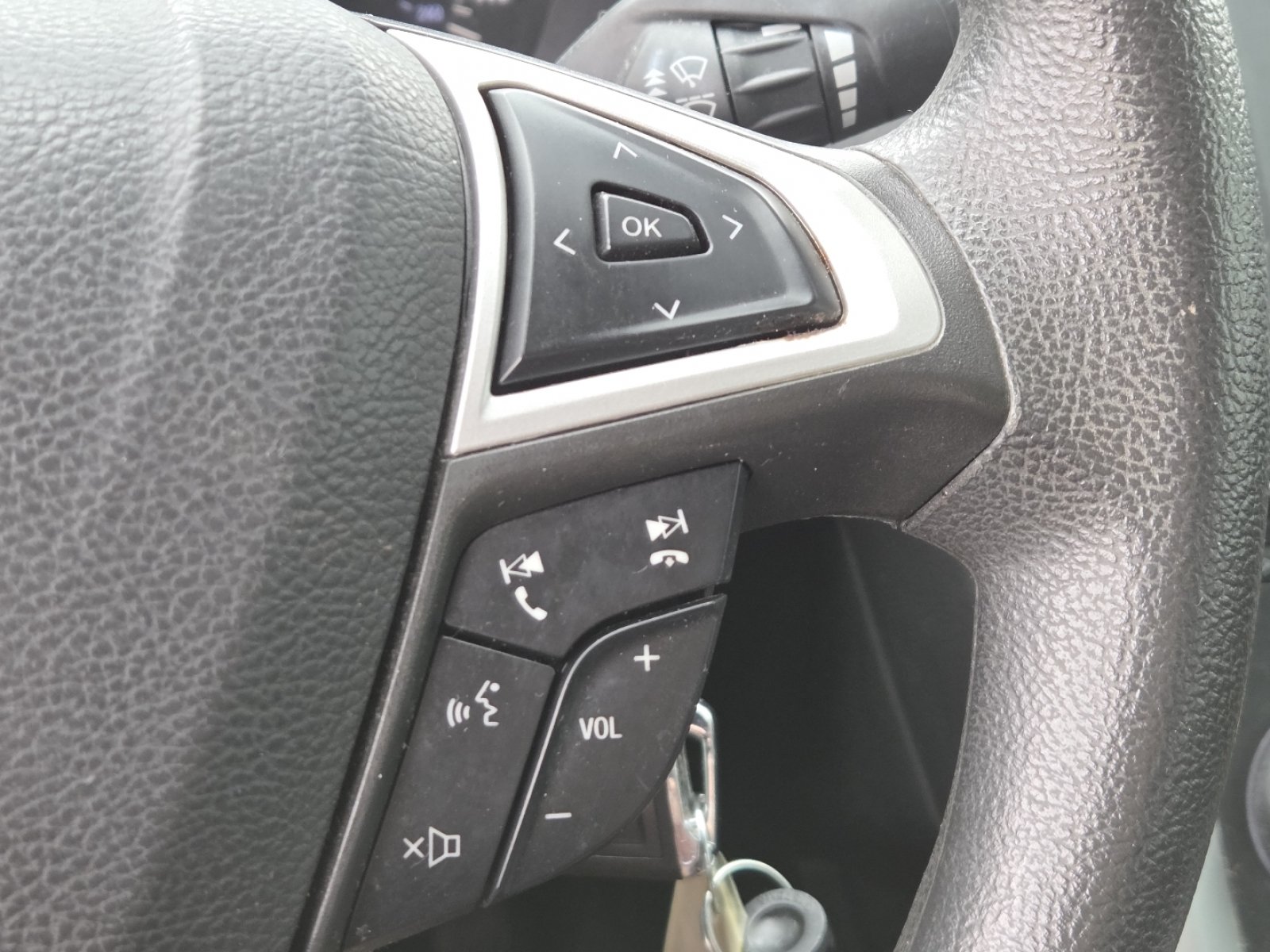 Used 2014 Ford Fusion SE FWD image 28