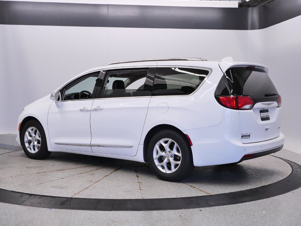 Used 2020 Chrysler Pacifica Limited FWD image 3
