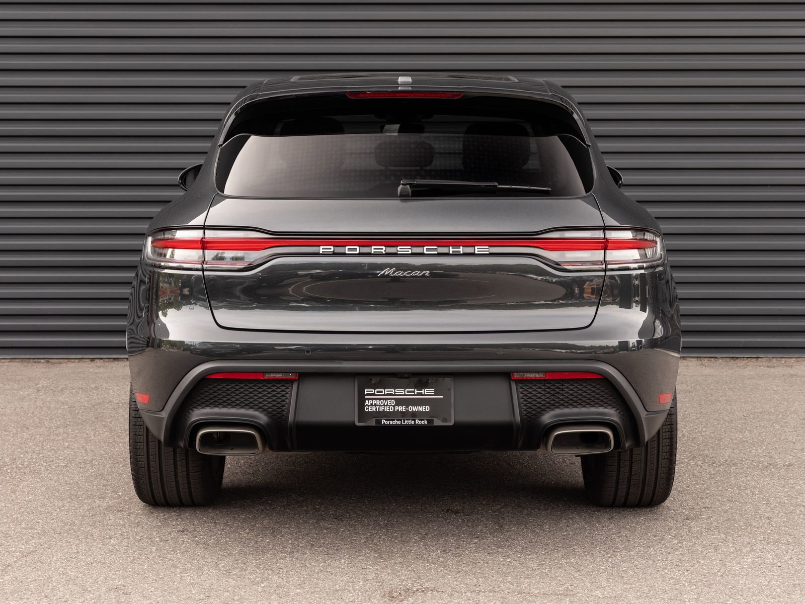 Certified 2025 Porsche Macan AWD/4WD image 6