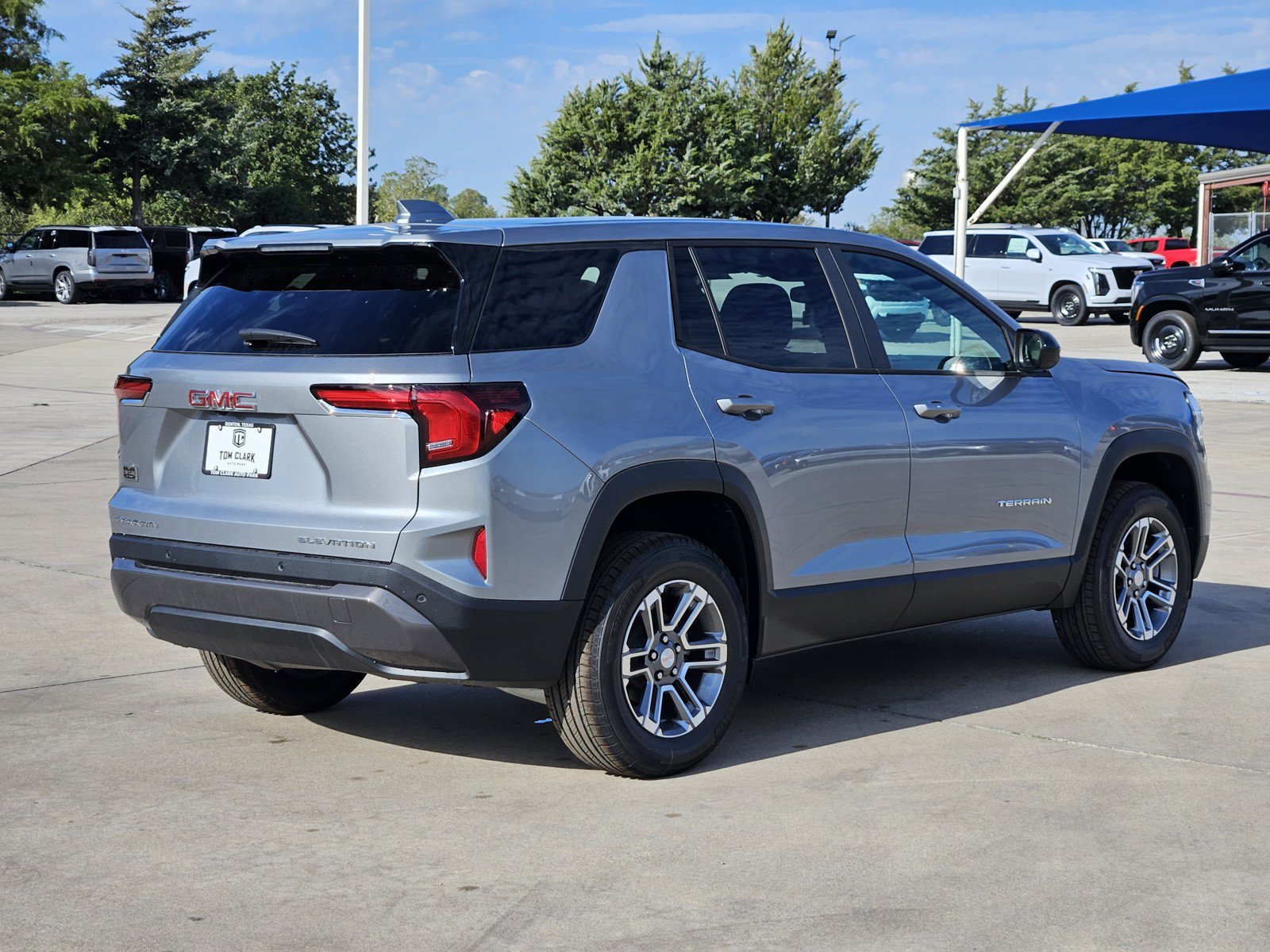 New 2027 GMC Terrain Elevation FWD image 4