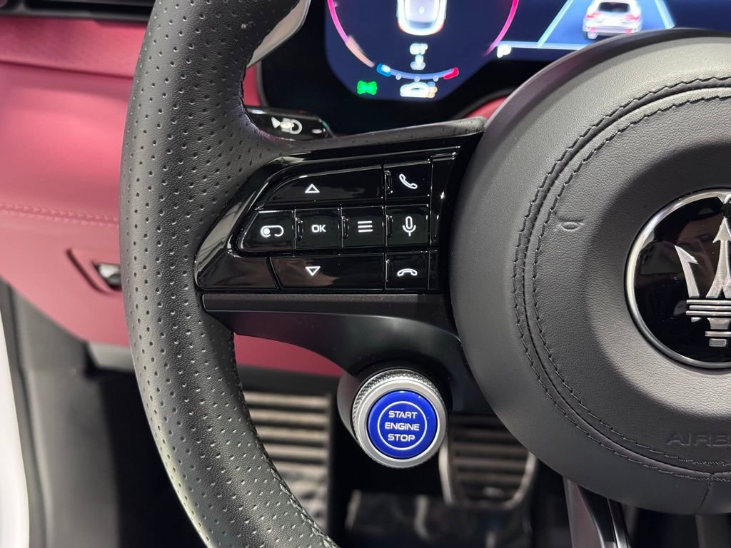 Used 2024 Maserati Grecale Trofeo image 25