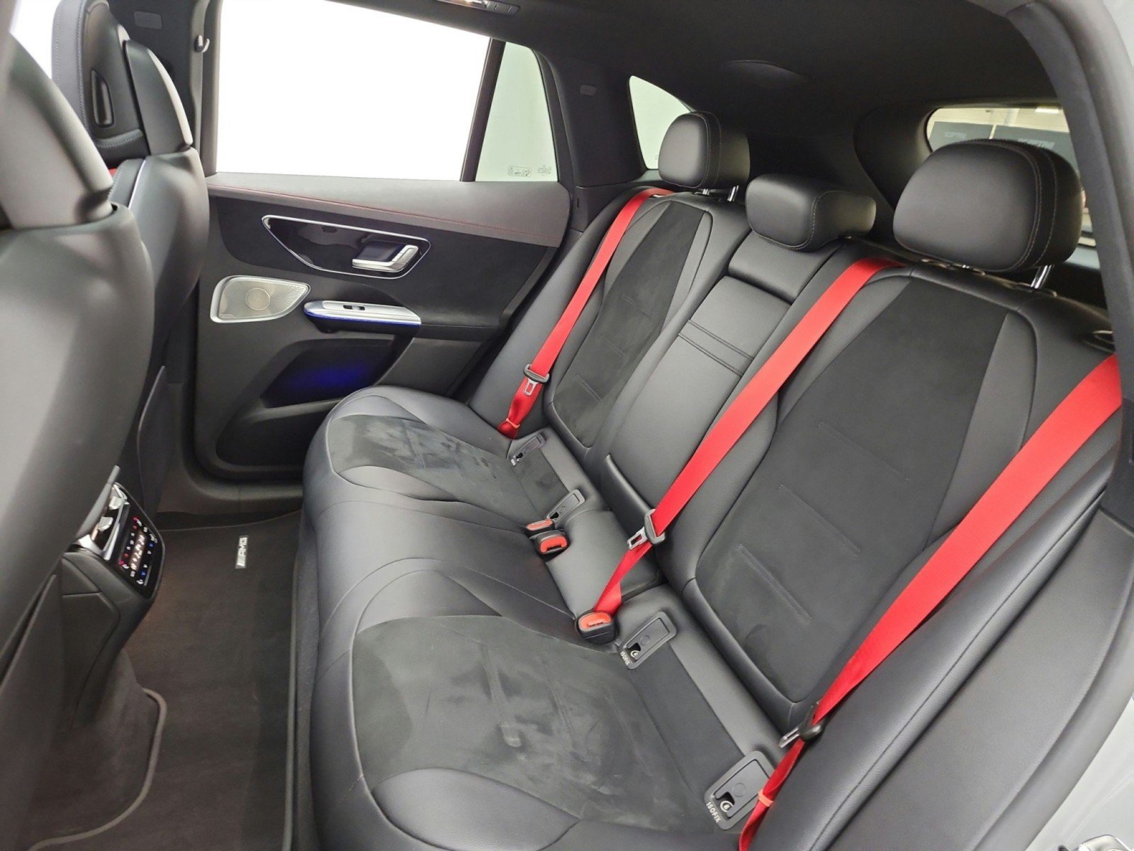 Used 2024 Mercedes-Benz EQE AMG 4MATIC SUV image 16