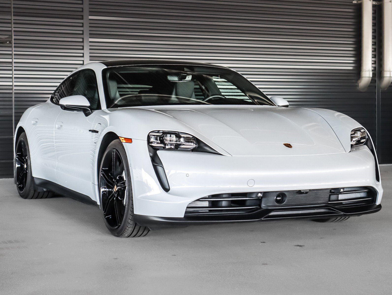 Certified 2024 Porsche Taycan image 7