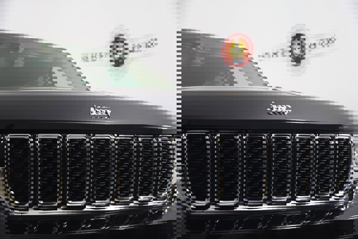 Used 2022 Jeep Grand Cherokee L Limited image 21