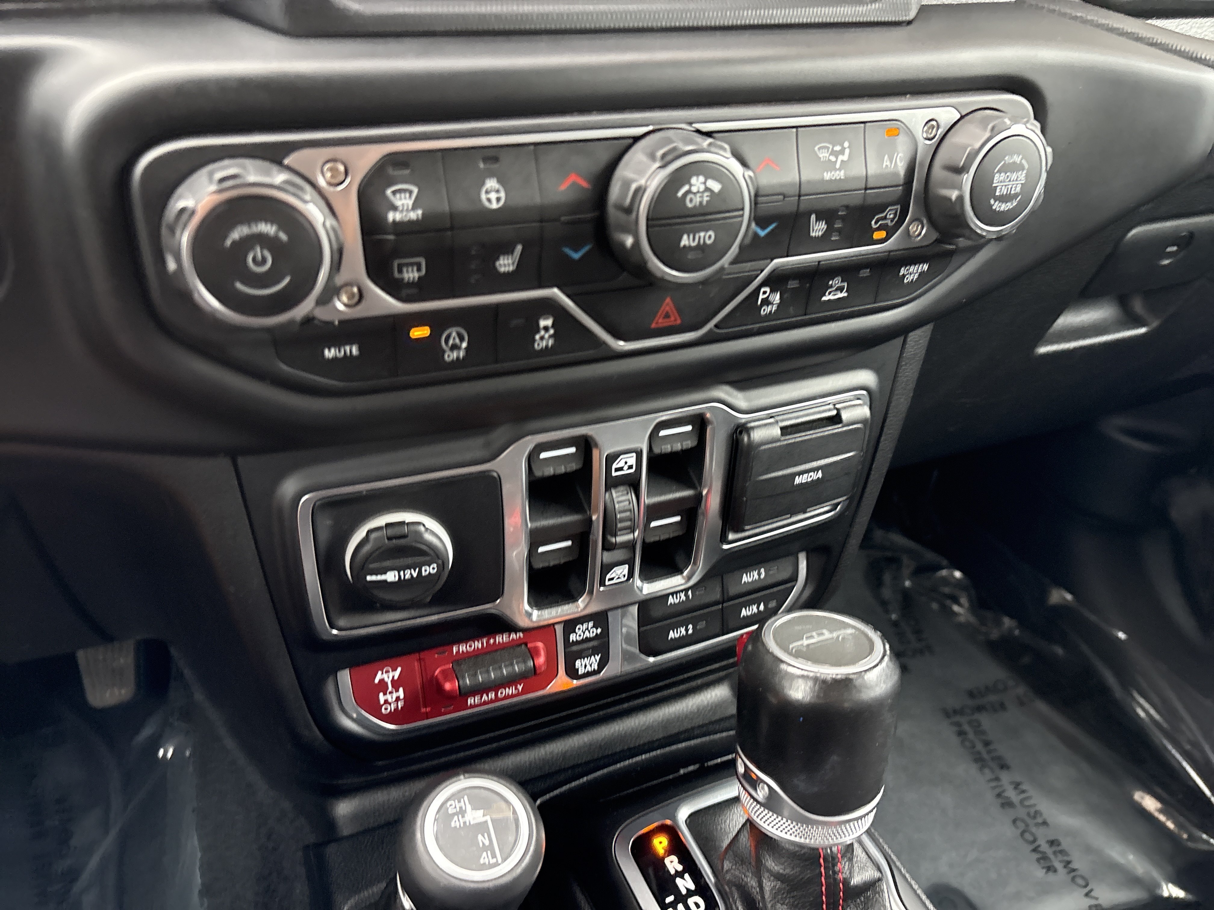 Used 2020 Jeep Gladiator Rubicon AWD/4WD image 31