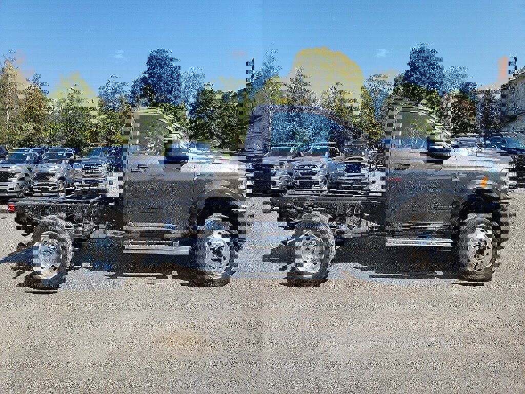 New 2024 RAM 5500 Tradesman image 4