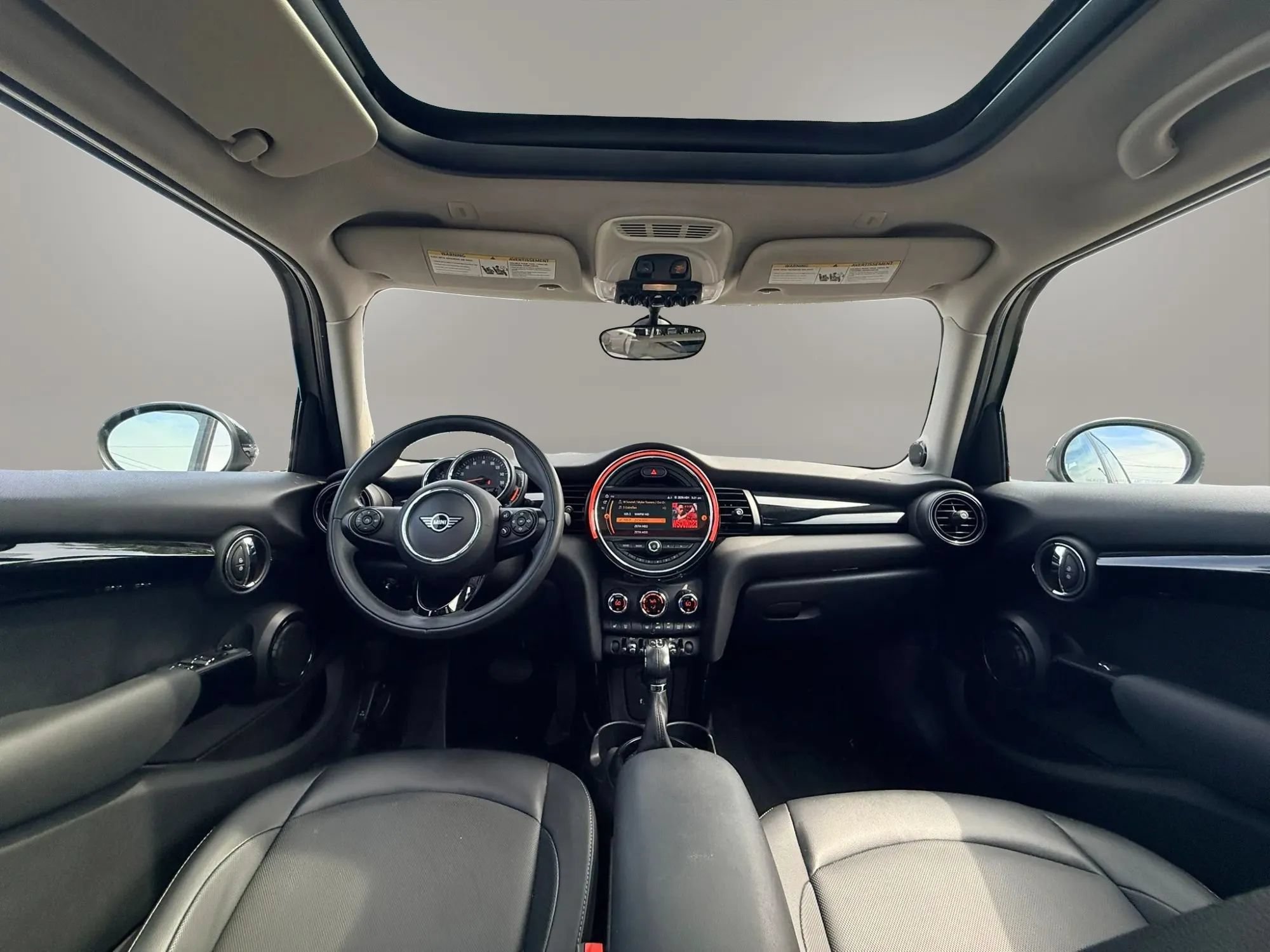 Used 2019 MINI Cooper 4-Door Hardtop FWD image 17