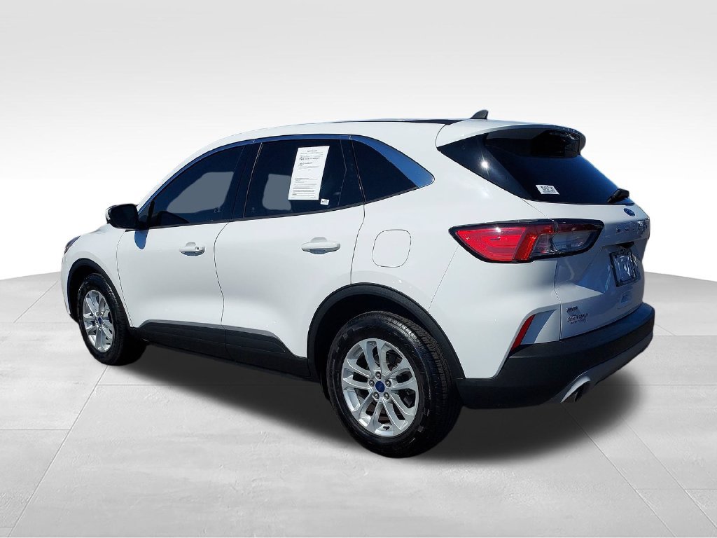 Used 2021 Ford Escape SE FWD image 3