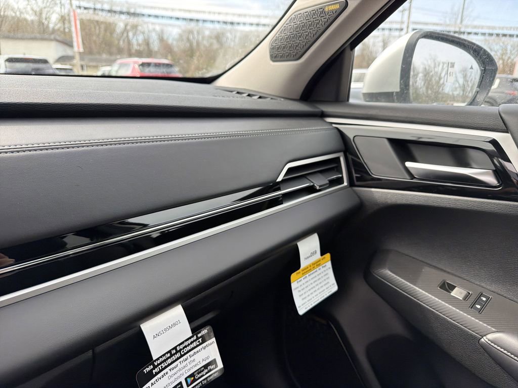 New 2026 Mitsubishi Outlander SE AWD/4WD image 25