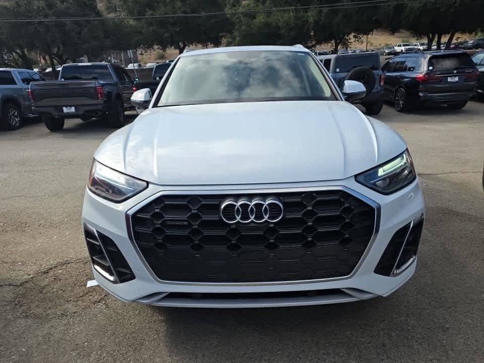 Used 2023 Audi Q5 2.0T Premium Plus w/ Premium Plus Package AWD/4WD image 2