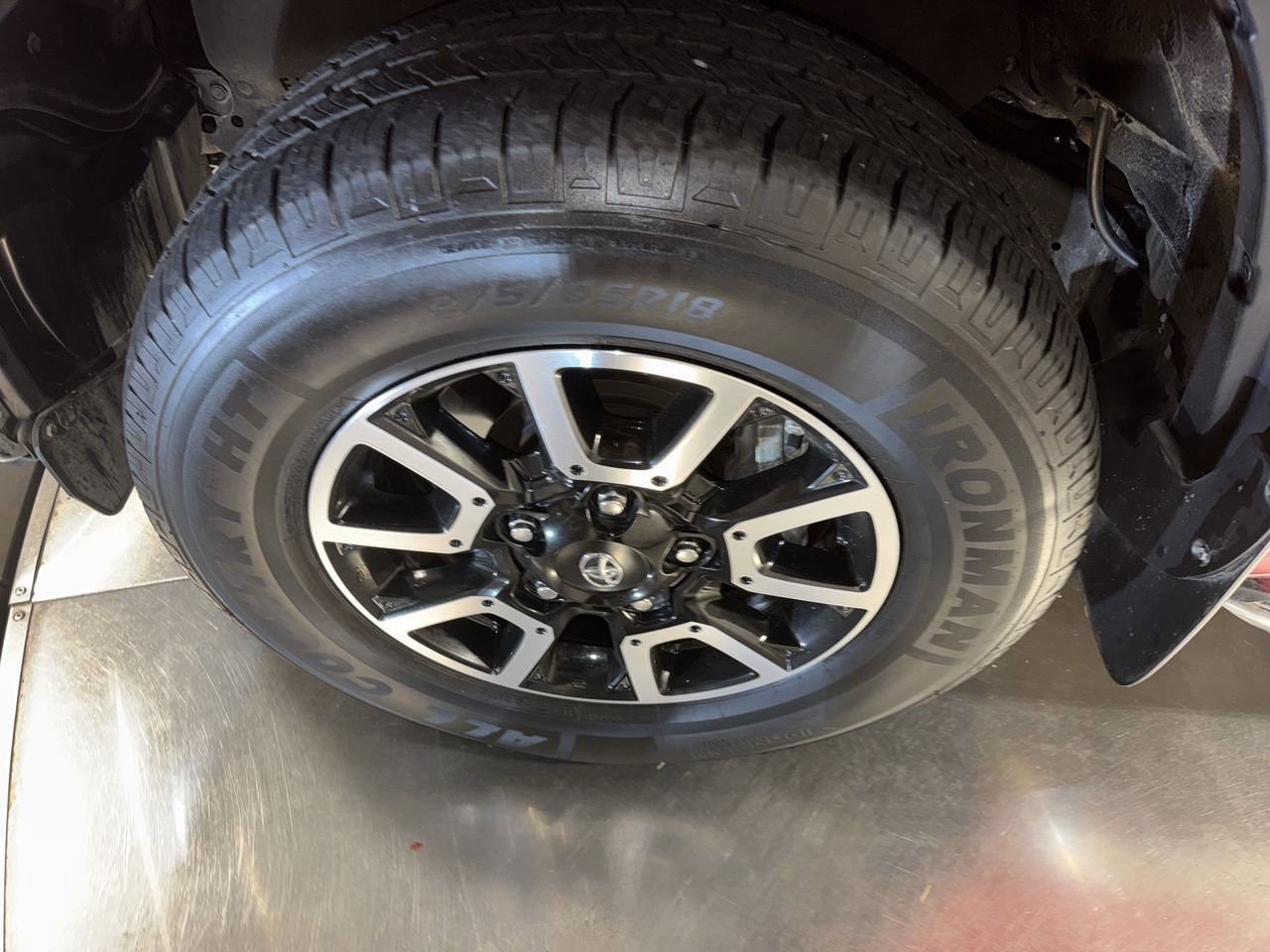 Used 2019 Toyota Tundra SR5 w/ TRD Off Road Package image 10