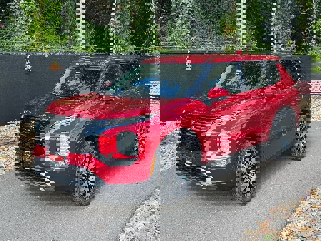 New 2025 Mitsubishi Outlander SE