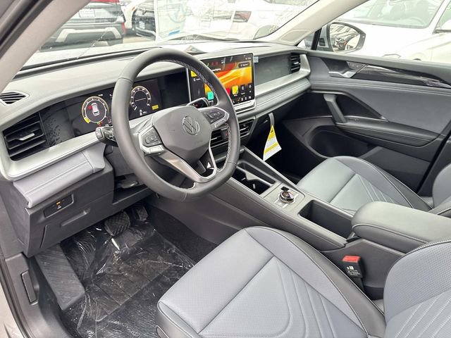 New 2026 Volkswagen Tiguan SE image 11