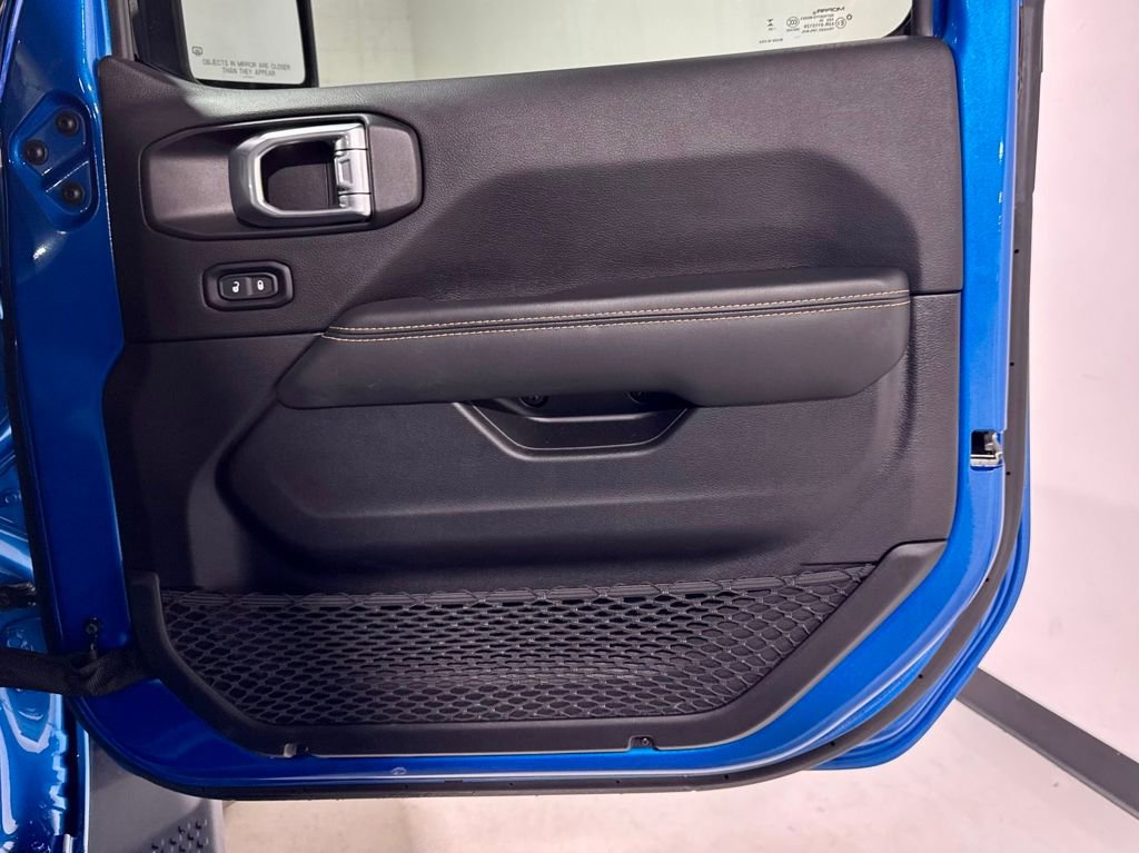 Used 2024 Jeep Wrangler Unlimited Sahara w/ Technology Group image 26