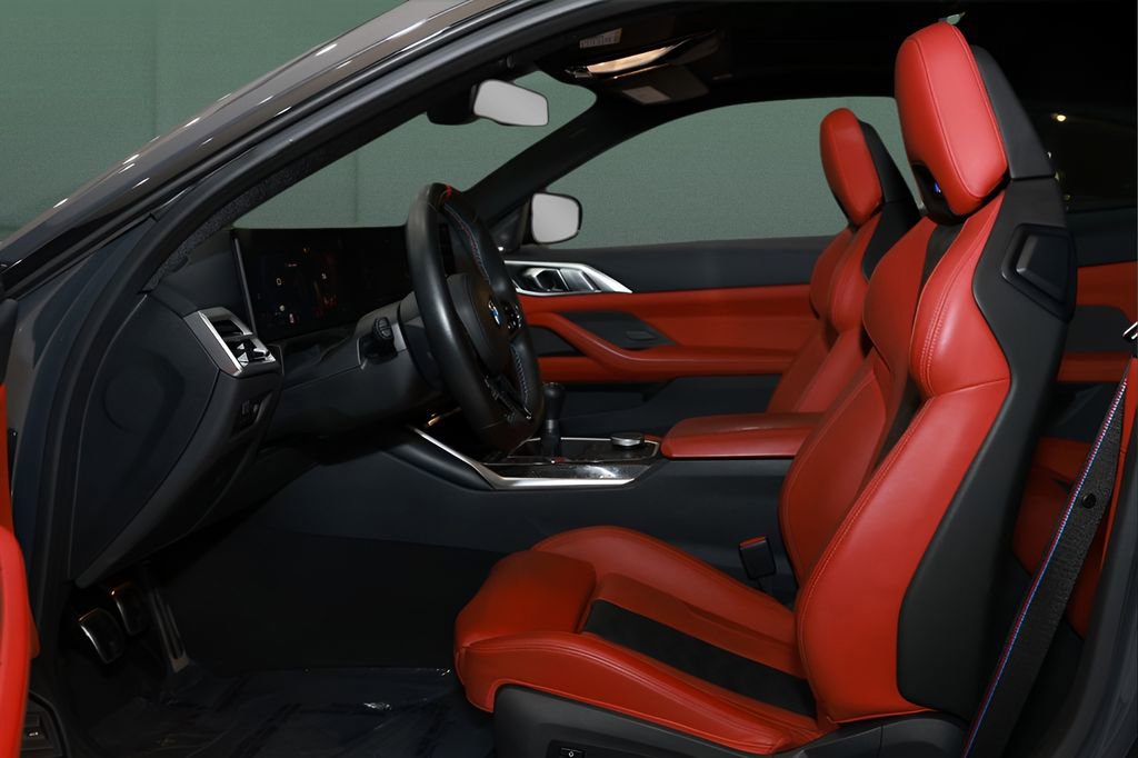 Used 2025 BMW M4 Coupe w/ Executive Package image 10