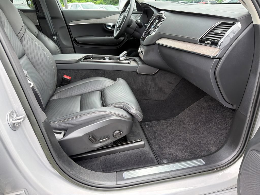 Used 2023 Volvo XC90 B6 Ultimate w/ Protection Package Premier AWD/4WD image 13