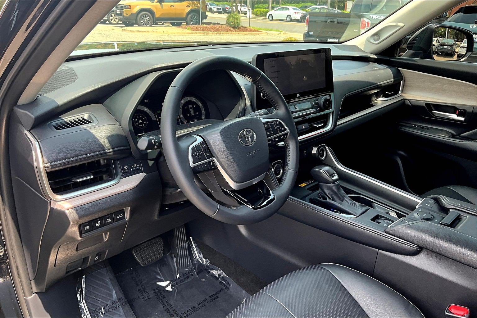 Used 2025 Toyota Grand Highlander AWD Hybrid image 13