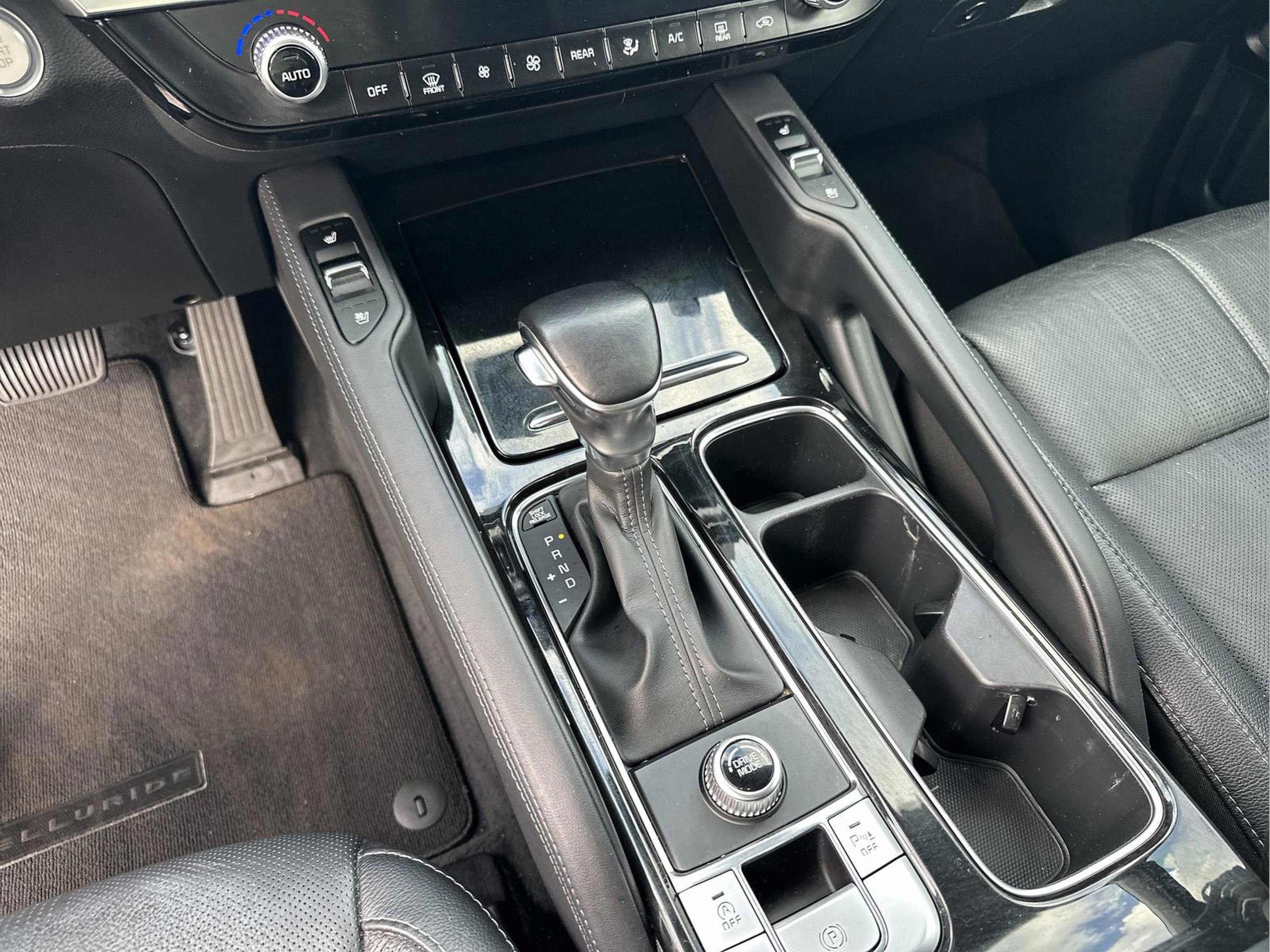 Used 2020 Kia Telluride EX w/ EX Premium Package image 15