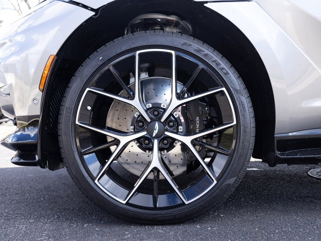 New 2025 Aston Martin DBX 707 image 51