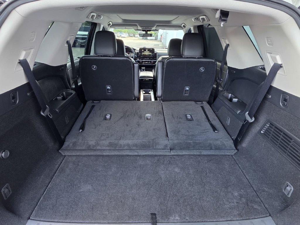 Used 2024 Nissan Pathfinder SL w/ SL Premium Package FWD image 13