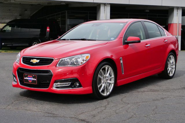 Used 2015 Chevrolet SS / 6.2L V8 / Sunroof / Heated & image 43