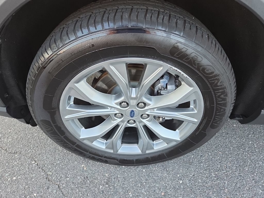 Used 2024 Ford Explorer Limited RWD image 50