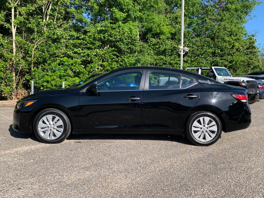 Used 2024 Nissan Sentra S image 5
