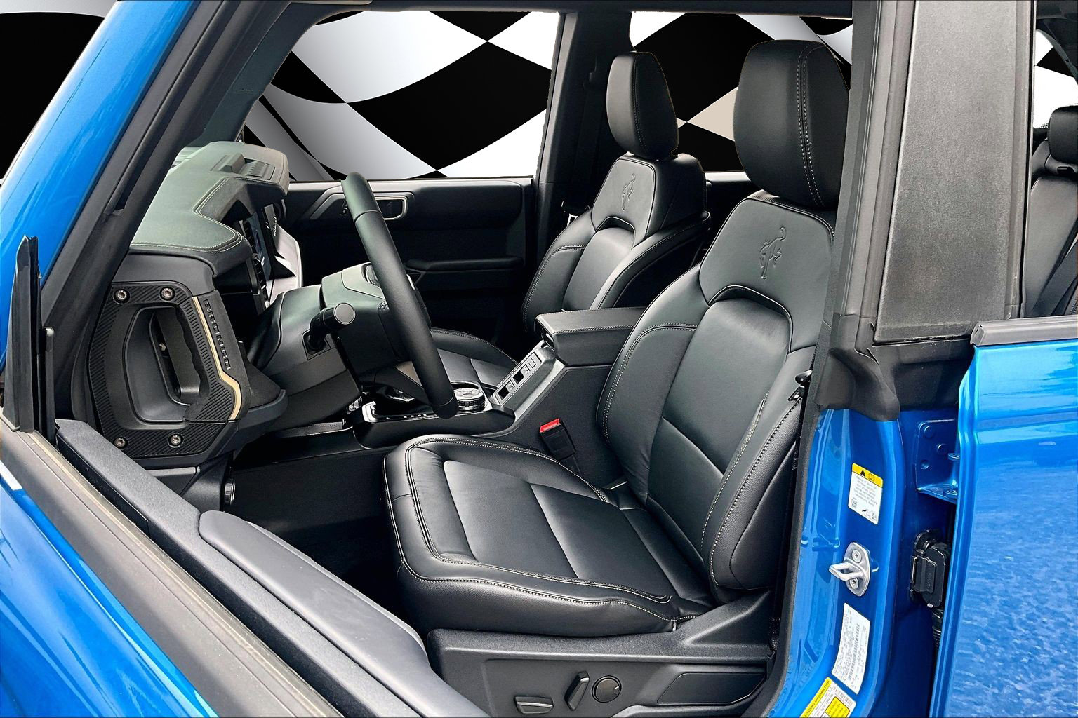 New 2025 Ford Bronco Badlands image 9