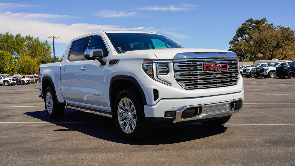 New 2026 GMC Sierra 1500 Denali w/ Technology Package AWD/4WD image 5