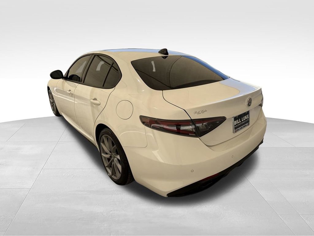 New 2025 Alfa Romeo Giulia RWD image 8
