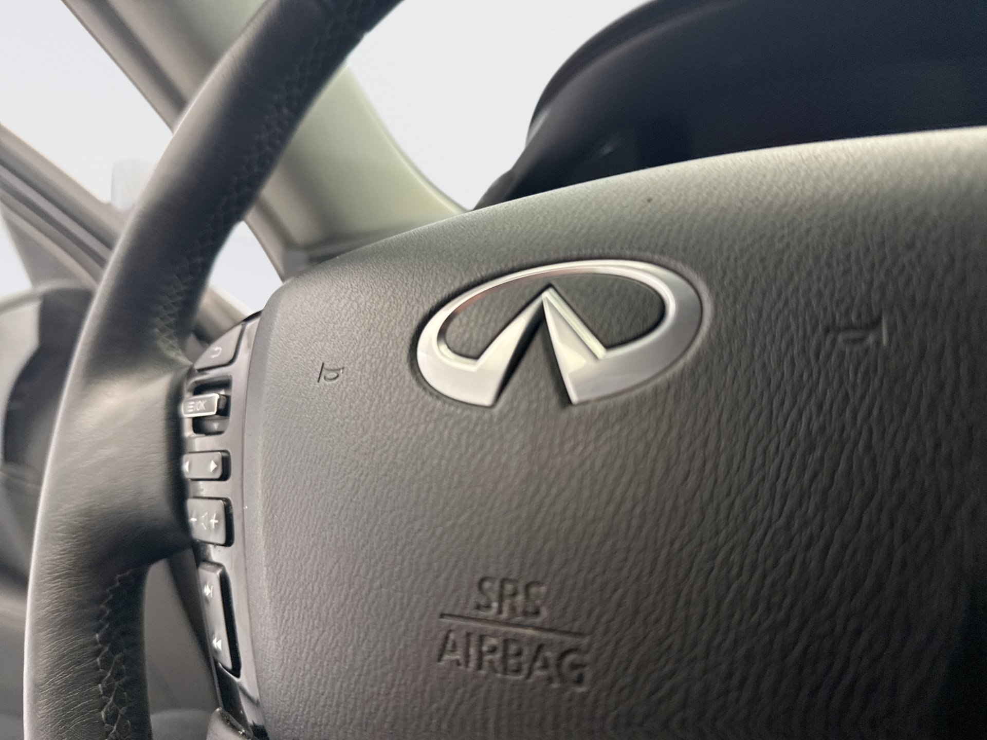 Used 2023 INFINITI QX80 Luxe w/ Cargo Package AWD/4WD image 18