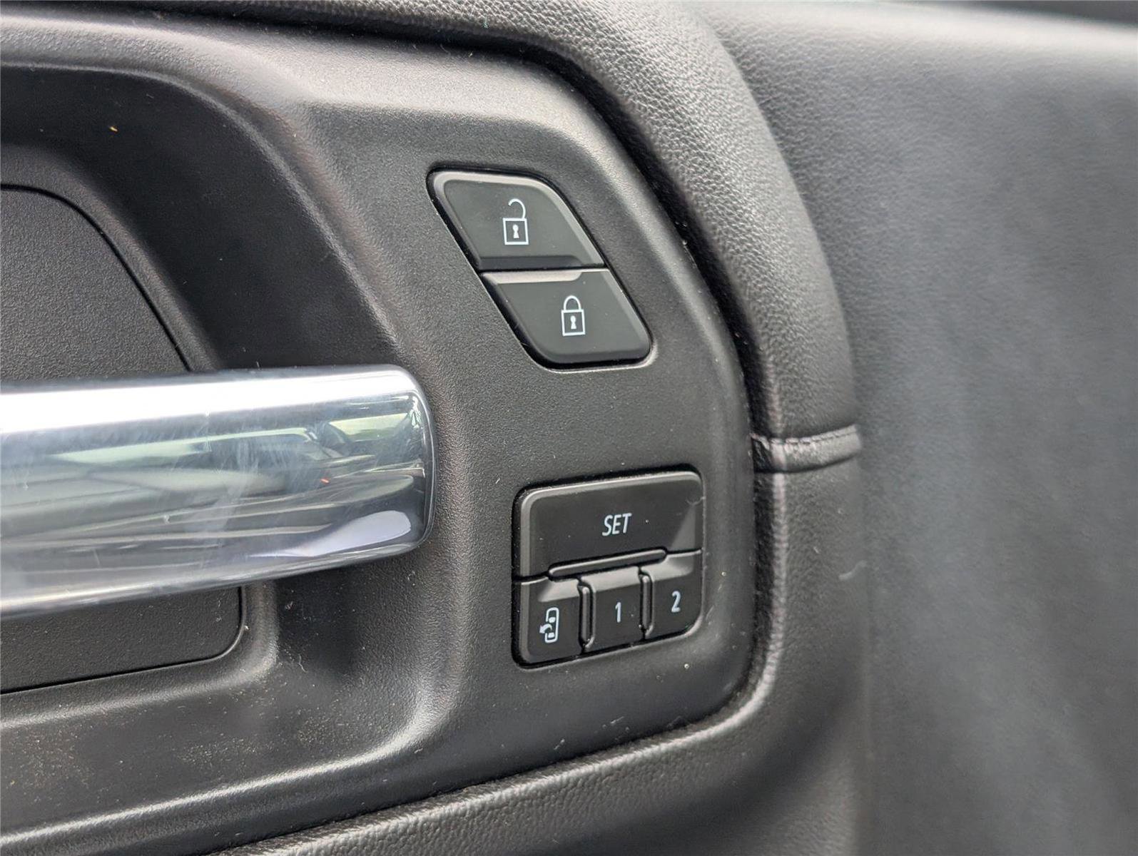 Used 2020 GMC Sierra 2500 Denali w/ Denali Ultimate Package image 15