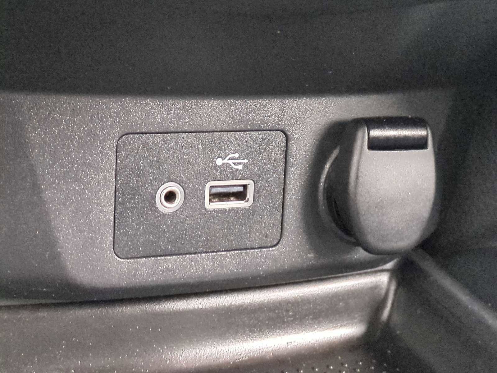 Used 2019 Nissan Rogue SV FWD image 28